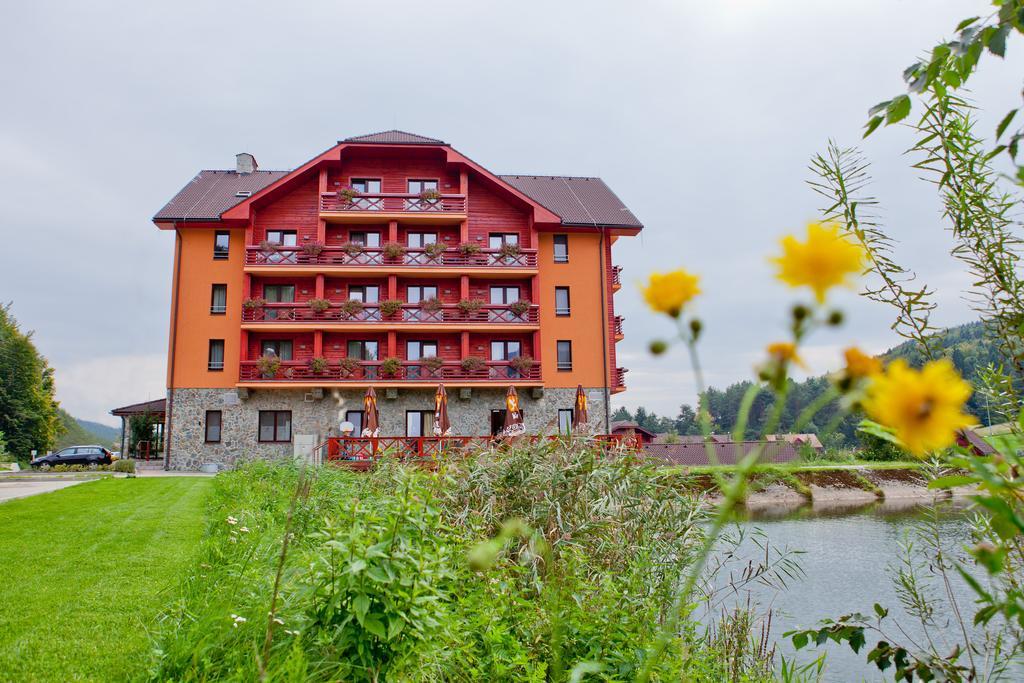 Hotel Impozant วัลจา ภายนอก รูปภาพ