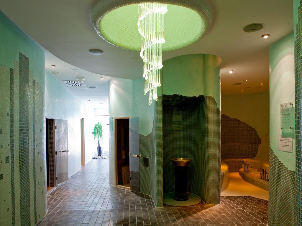 Hotel Impozant วัลจา ภายนอก รูปภาพ