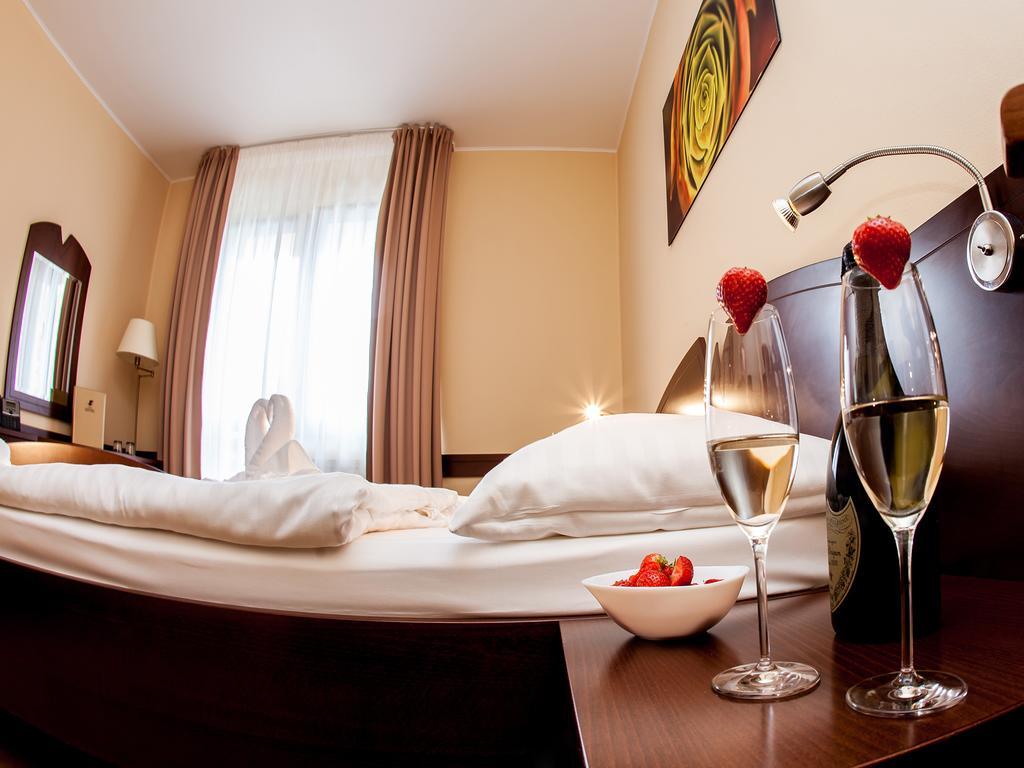 Hotel Impozant วัลจา ภายนอก รูปภาพ