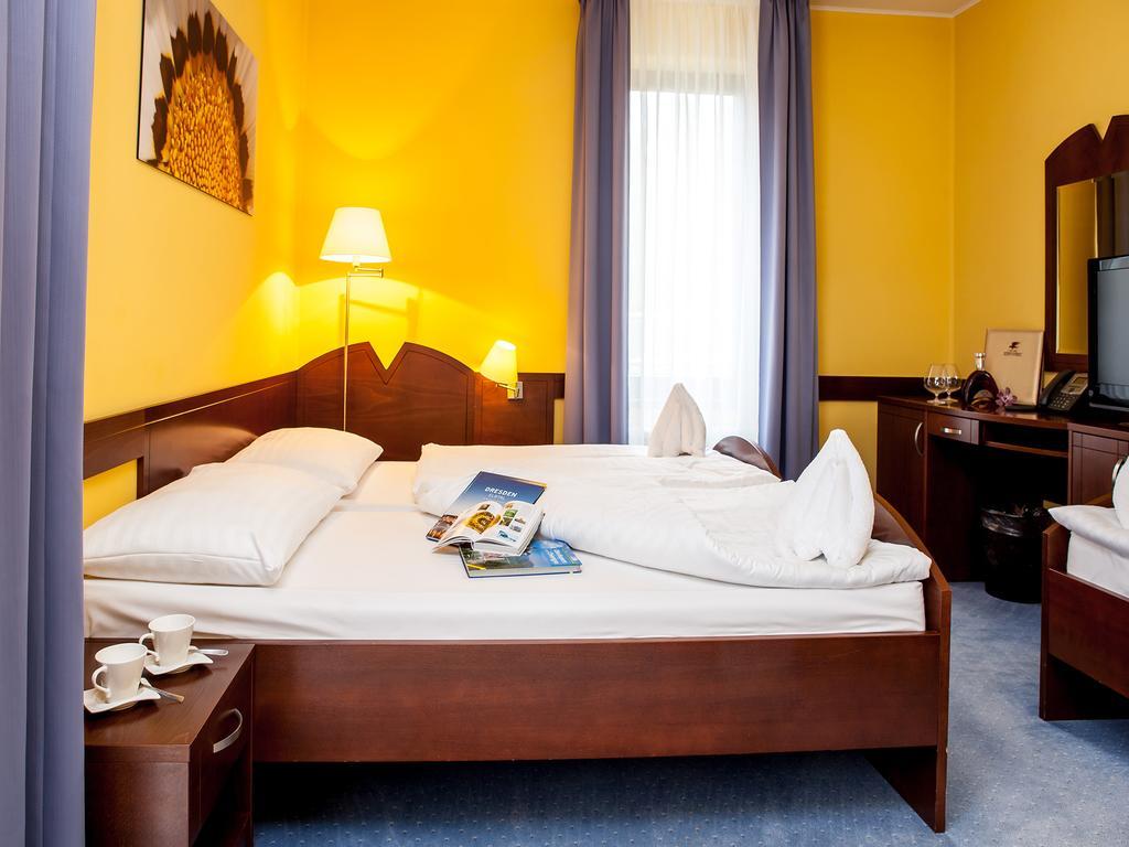 Hotel Impozant วัลจา ภายนอก รูปภาพ